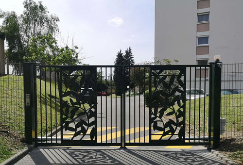 Cancello pivotante - FLORILEGE™ - NORMACLO - in alluminio / in acciaio galvanizzato / in acciaio con rivestimento a polvere