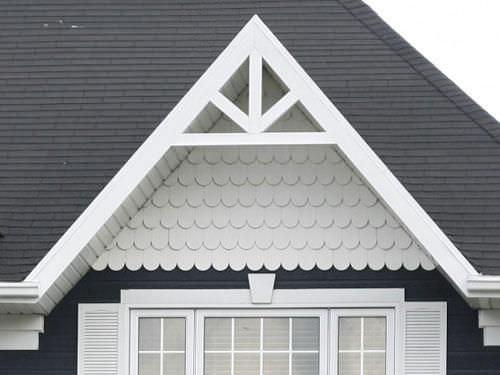 Rivestimento di facciata in pannelli - NOVISHAKE™ HR - NOVIK - polimerico / liscio / aspetto legno