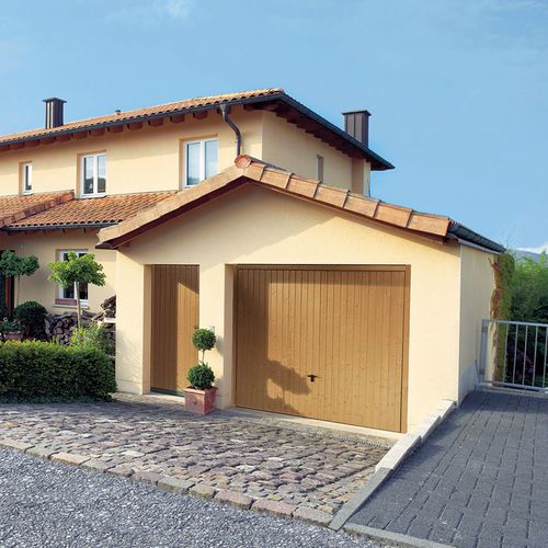 Porta basculante per garage - Novoferm - in pino / automatica