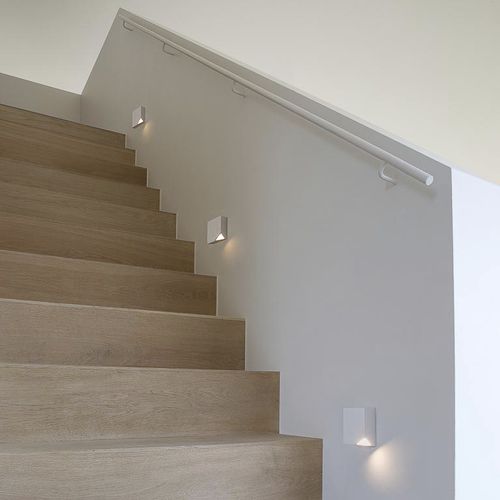 Applique contemporanea - NUKAV - Modular Lighting Instruments - da interno / segnapasso / in policarbonato