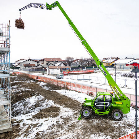 Movimentatore telescopico di carico - P 40.17 - MERLO - per movimentazione / di sollevamento / per cantiere