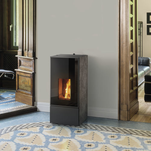 Stufa a pellet - EIKO - MCZ - 5 kW...10 kW / a pavimento / contemporanea