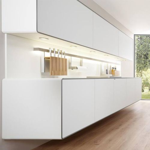 Cucina contemporanea - PIA - Allmilmö - in legno laccato / impiallacciata in legno / con isola
