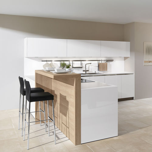 Cucina contemporanea - RIVA MANICO - Allmilmö - in legno / a L / con maniglia integrata