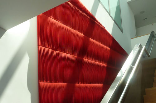 Pannello decorativo da parete -  BARCLAYS WEALTH BANK - Anne Kyyrö Quinn - in tessuto / 3D