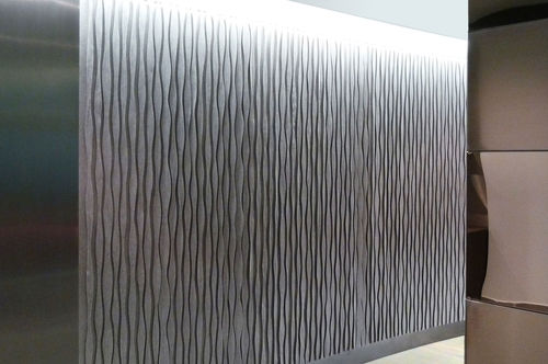 Pannello decorativo da parete - RUE D'ASTORG - Anne Kyyrö Quinn - in tessuto / 3D / ad arco