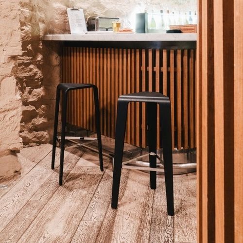 Sgabello da bar contemporaneo - PLY  - Arper - in legno compensato / in legno curvato / con supporto in acciaio cromato