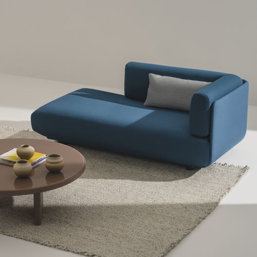 Dormeuse contemporanea - SHAAL - Arper - in tessuto / in pelle / in legno compensato