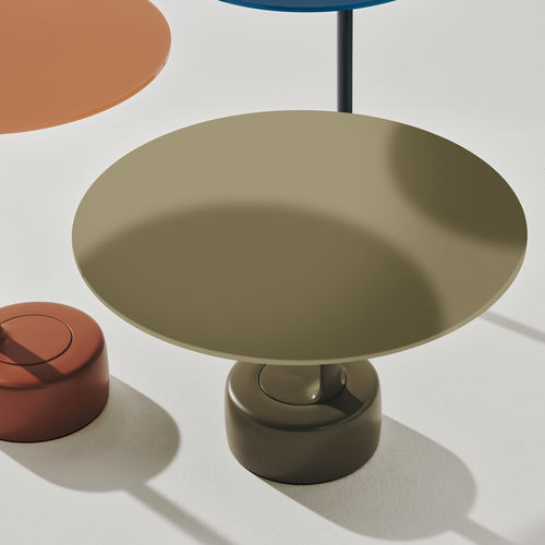Tavolino basso contemporaneo - Oell - Arper - in vetro temprato / in MDF / in gres porcellanato