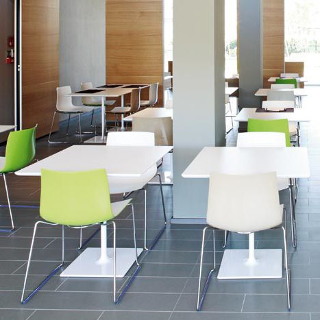 Tavolo da bistrot contemporaneo - DIZZIE - Arper - in laminato / in MDF / con supporto in acciaio termolaccato