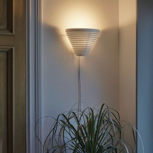 Applique contemporanea - A910 - Artek - in metallo / circolare / regolabile