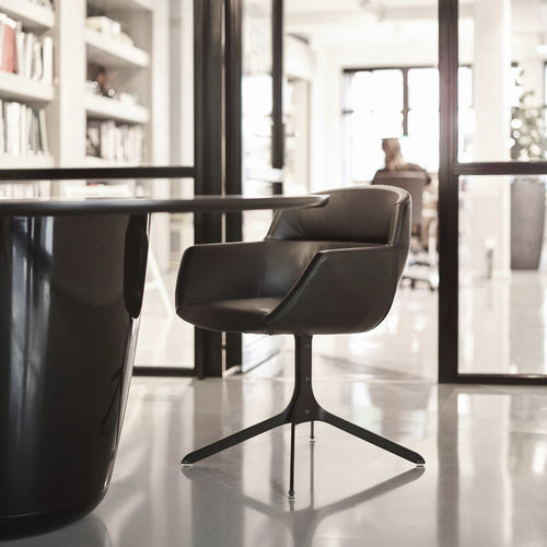 Sedia contemporanea - Mood - Artifort - da interno / in tessuto / in pelle