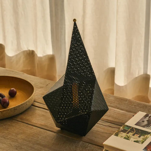 Lampada portatile - BAGDAD - GUBI - in metallo forato / contemporanea / senza fili