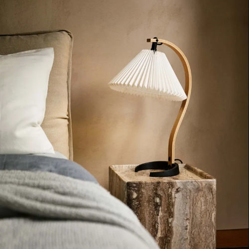 Lampada da tavolo - TIMBERLINE - GUBI - in ferro / contemporanea / con cavo