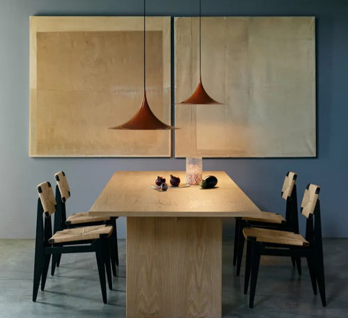 Tavolo contemporaneo - PRIVATE - GUBI - in legno massiccio / con supporto in legno massiccio / rettangolare