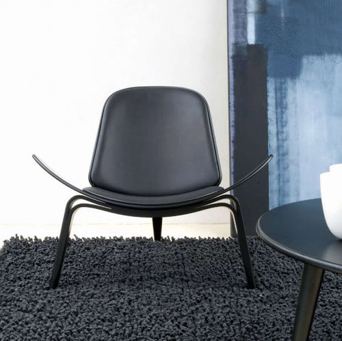 Poltrona contemporanea - CH07  - Carl Hansen & Son - in pelle / di Hans J. Wegner