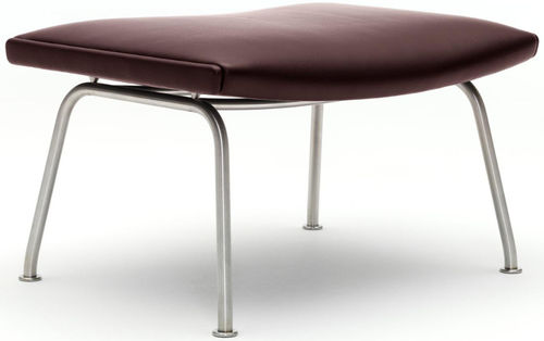 Poggiapiedi contemporaneo - CH446 - Carl Hansen & Son - in pelle / di Hans J. Wegner