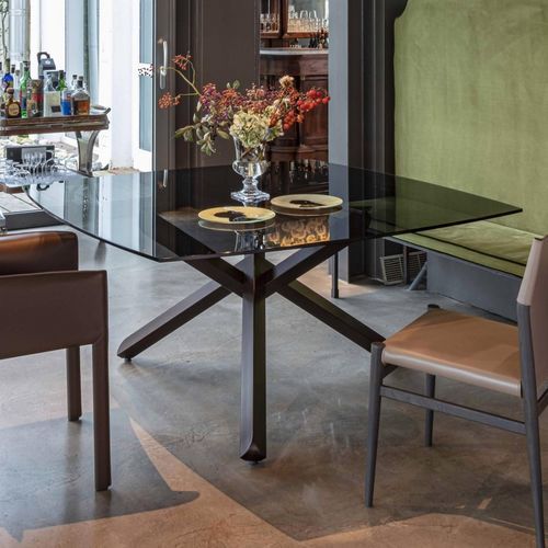 Tavolo da pranzo contemporaneo - VERVE - ENRICO PELLIZZONI - in pelle / in cristallo / con supporto in acciaio