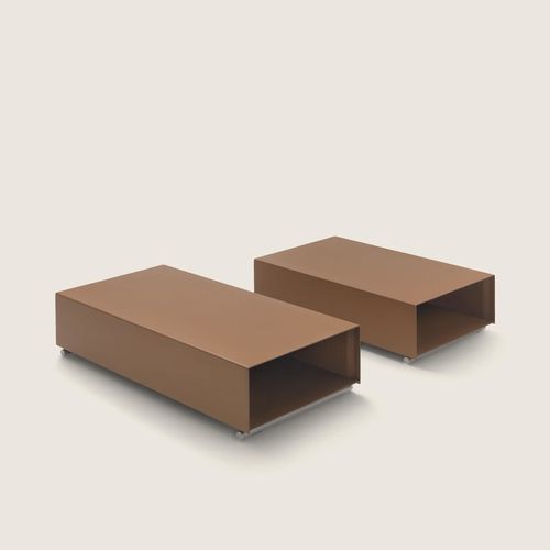 Tavolino basso contemporaneo - GROUNDPIECE - FLEXFORM - epossidico / in termoplastica / in metallo