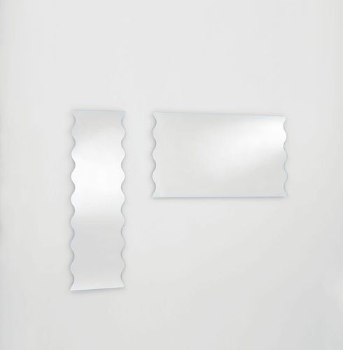 Specchio a muro - ONDA - GLAS ITALIA - contemporaneo / verticale / di Alessandro Mendini