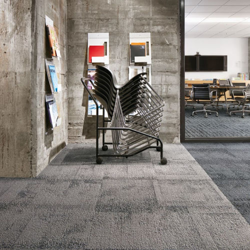 Moquette a quadrotte - FLAGSTONE  - Interface - tufted / bouclé / strutturata