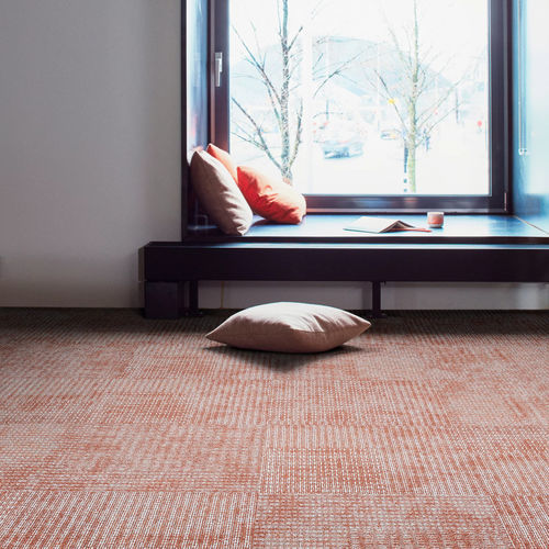 Moquette a quadrotte - WORKS ELEMENT    - Interface - tufted / bouclé / strutturata