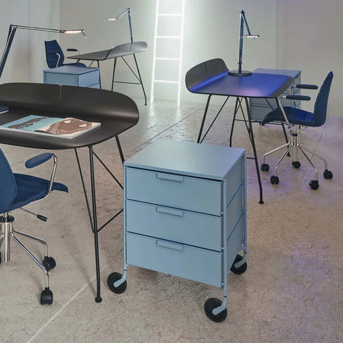 Carrello di servizio - MOBIL MAT - Kartell - contract / in materiale riciclato / in alluminio