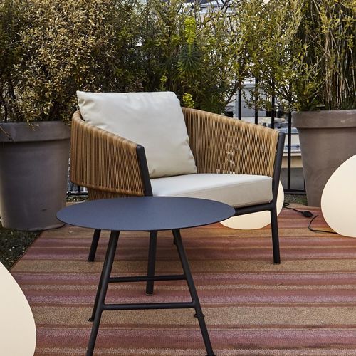 Poltrona contemporanea - LAPEL - Ligne Roset - in schiuma di poliuretano / in tessuto / in tessuto vinilico
