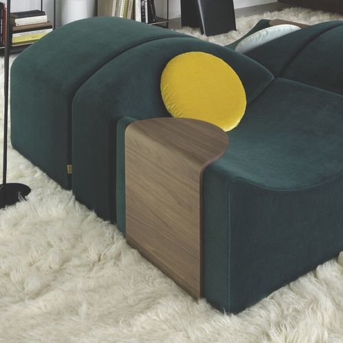 Tavolo d'appoggio design originale - ASMARA - Ligne Roset - in legno compensato / in betulla / in noce americano