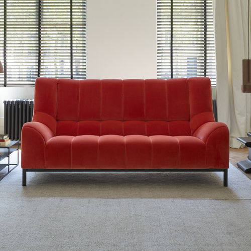 Divano contemporaneo - PHILEAS - Ligne Roset - in tessuto / in schiuma di poliuretano / in pelle