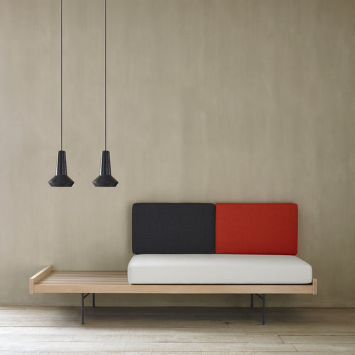 Dormeuse contemporanea - Ligne Roset - in tessuto / in faggio / in noce americano