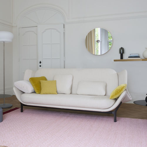 Divano letto - CLAM - Ligne Roset - contemporaneo / in tessuto / in legno massiccio