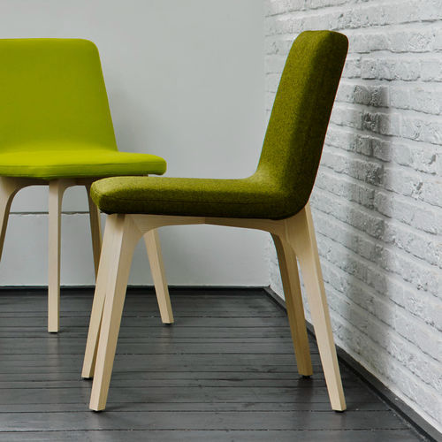 Sedia contemporanea - VIK - Ligne Roset - da interno / in tessuto / in pelle