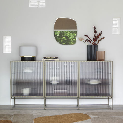 Vetrina contemporanea - CANALETTO - Ligne Roset - con piedi alti / in legno / in alluminio