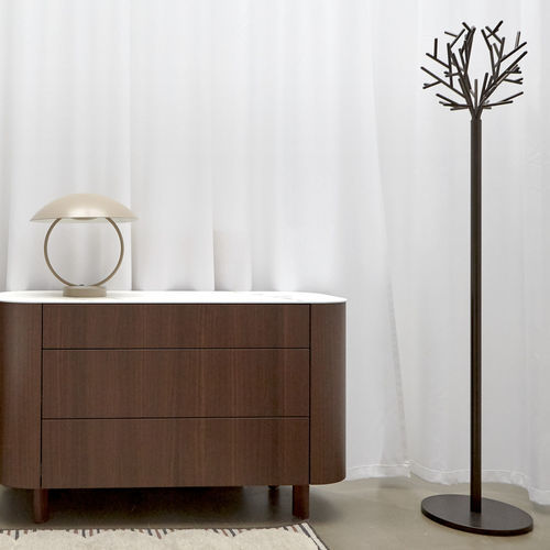 Appendiabiti da terra - CLARA - Ligne Roset - contemporaneo / in acciaio cromato / in acciaio laccato