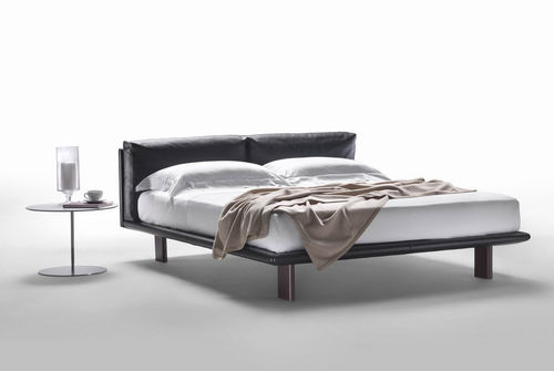 Letto matrimoniale - ROMEO - Meritalia - contemporaneo / in pelle