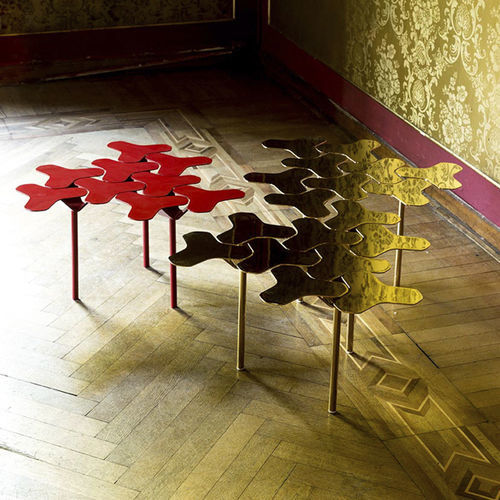 Tavolino basso design originale - NANOOK - MOROSO - in lamiera d'acciaio / con supporto in acciaio termolaccato / con supporto in acciaio cromato