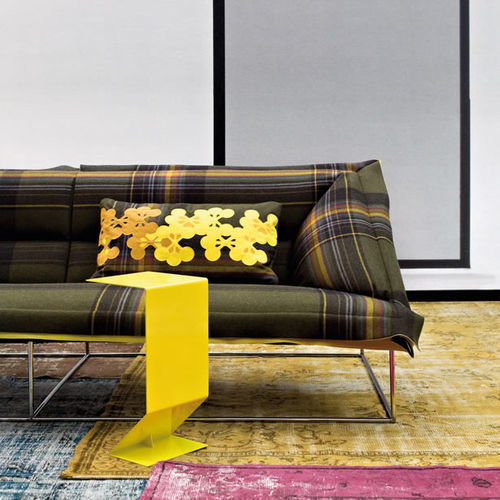Tavolo d'appoggio design minimalista - MARK - MOROSO - in acciaio con rivestimento a polvere / con supporto in acciaio / rettangolare