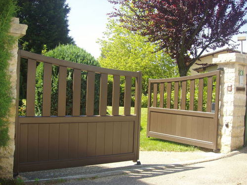 Cancello battente - CONTEMPORAIN : HITRA - Horizal - in alluminio / a sbarre / a motore