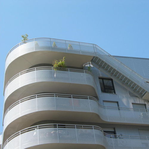 Ringhiera in alluminio - FERIA - Horizal - in lamiera forata / da esterno / per balcone