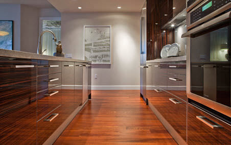 Cucina contemporanea - ESCALA : OUTLINE - Pedini - in legno / con impugnature / laccata