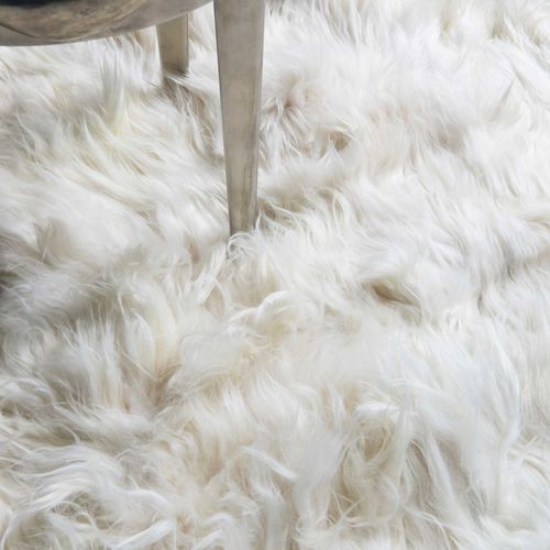 Tappeto contemporaneo - ALPACA - The Rug Company - a tinta unita / in pelle di animale / rettangolare