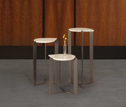 Tavolo d'appoggio contemporaneo - DROP  - Skram Furniture - in marmo / con supporto in metallo / su misura