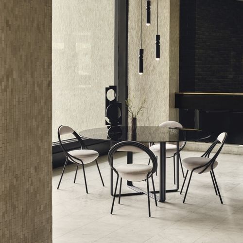 Tavolo da pranzo contemporaneo - MUSICO  - Lee Broom - in vetro temprato / con supporto in acciaio inossidabile / rotondo