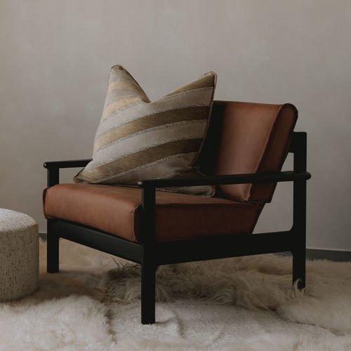 Poltrona contemporanea - Manhattan - Evolution 21 - Karine Bonjean bv - in tessuto / in legno / con cuscino rimovibile