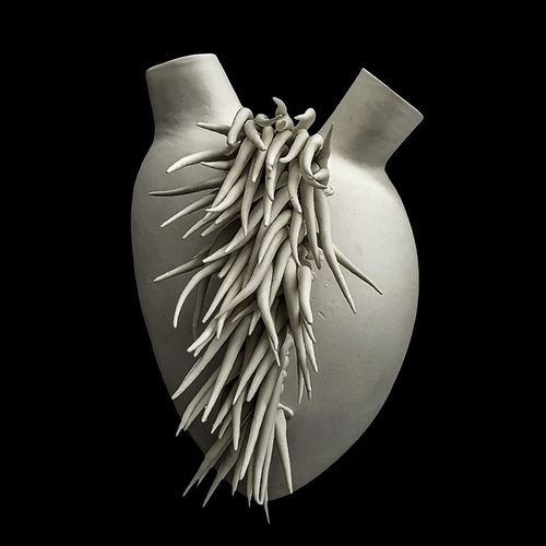 Vaso contemporaneo - PELUCHES - ELICA STUDIO - in porcellana / per muro / fatto a mano