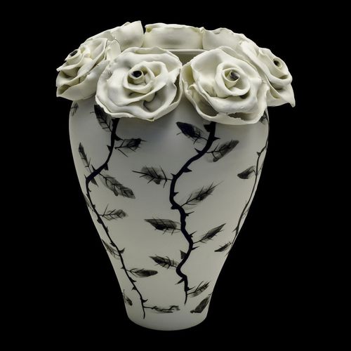 Vaso contemporaneo - ROSAS - ELICA STUDIO - in porcellana / fatto a mano / Made in Italy