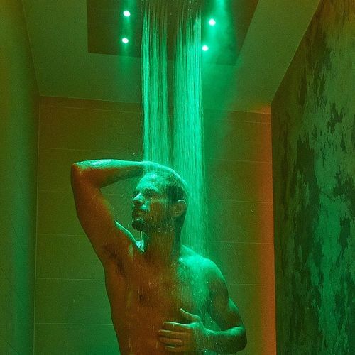 Doccia all'italiana - EXPERIENCE - SPA4 - di contrasto / in calcestruzzo / fissa