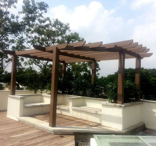 Pergola autoportante - 8 - Foshan Greenzone - in legno composito / a lamelle frangisole / su misura
