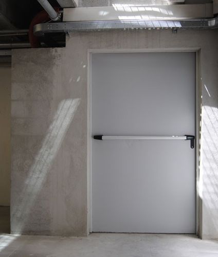 Porta industriale battente - Reversible - Endoors - in acciaio galvanizzato / in lamiera d'acciaio / di sicurezza